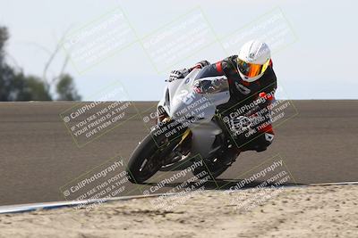 media/Nov-02-2025-Lets Ride (Sun) [[f7a3caa734]]/B Group/1120am (Turn 2 Inside)/